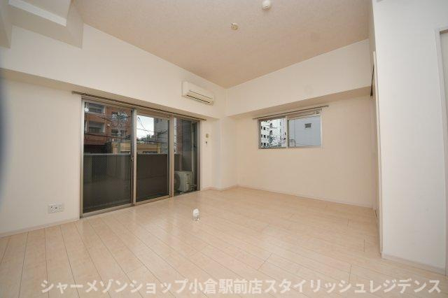 ERIOS COURT 中津口の居間・リビング