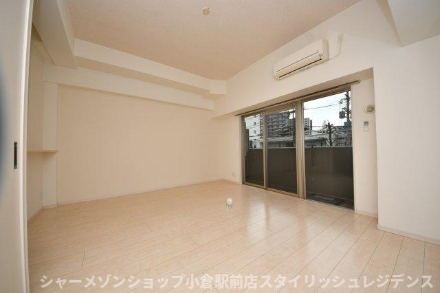 ERIOS COURT 中津口の居間・リビング