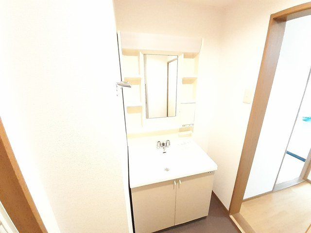 パストラルＫの洗面所|明るい洗面所です