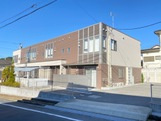 景色に調和した外観です！