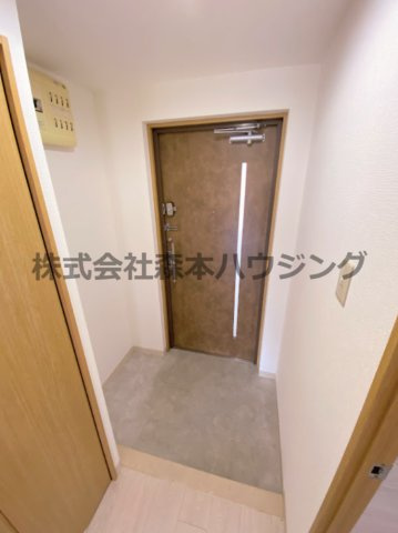 【玄関】 | 　ラフィネ星田 | 落ち着いた玄関です