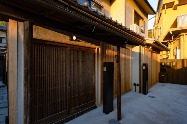 高台寺二年坂の家｜東山の京町屋2棟の画像