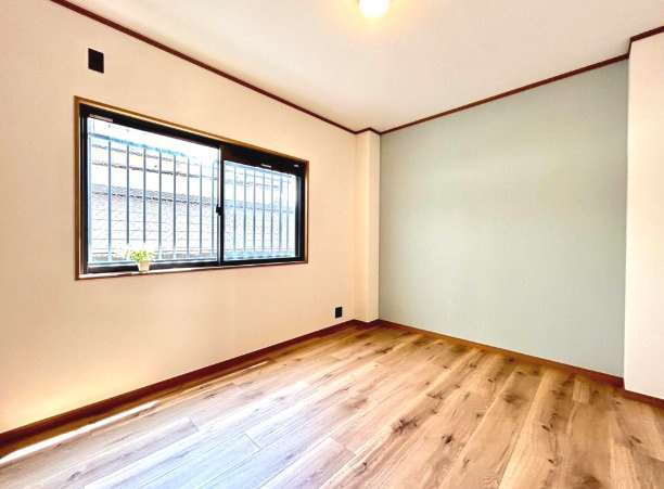 高倉町2丁目戸建の洋室