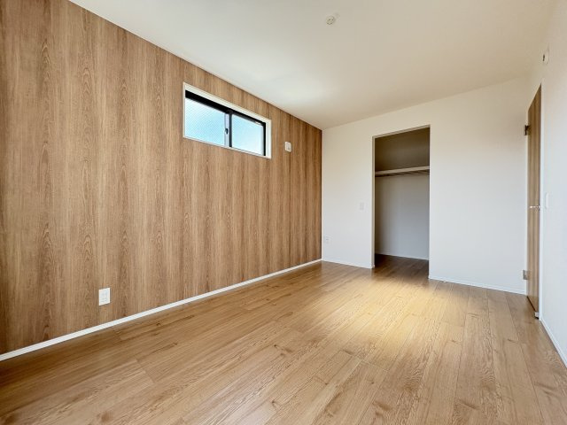 Bloom若松区浜町2丁目2期の洋室|収納付きで、お部屋をすっきりとお使いいただけます。