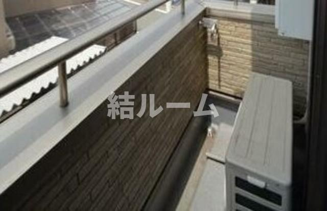 練馬区中村北２丁目のアパートのバルコニー