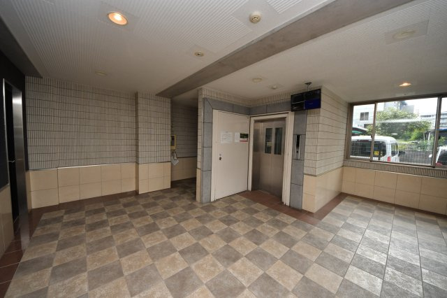 コンフォートスクエア安部山のロビー