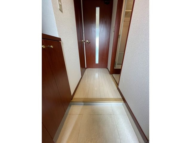 コンフォートスクエア安部山の玄関