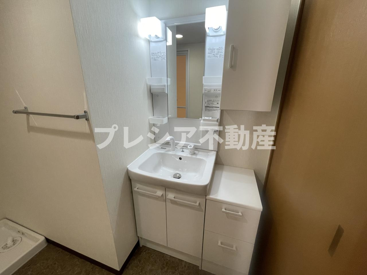 ストリームサイド甲子園の独立洗面台