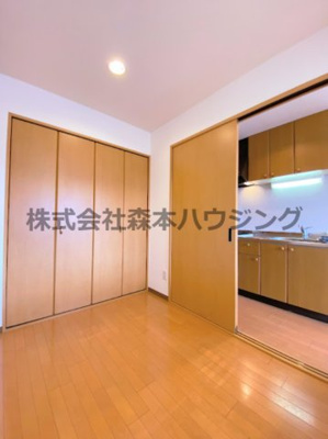 【寝室】 | 　ルミエール星田 | 落ち着いて過ごせるお部屋なので、寝室にいかがでしょうか