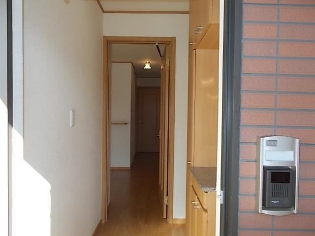 アルメリアＢの玄関|シンプルで使いやすい玄関です