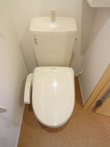 セント．クララアパートメントＡのトイレ|ゆったりとした空間のトイレです