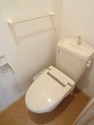 セントラル　アンジュⅠのトイレ|落ち着いた色調のトイレです