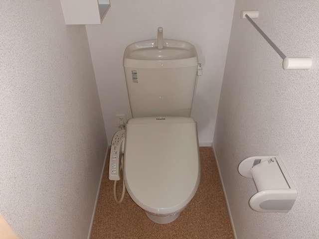 ウィスティリアⅤのトイレ|ゆったりとした空間のトイレです