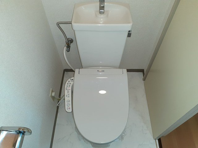 プラドール浜田のトイレ|シンプルで使いやすいトイレです