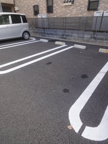 レコルテの駐車場|駐車場に車を止められます