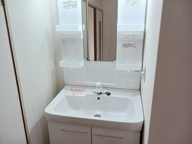シティＡの洗面所|脱衣スペースもあります
