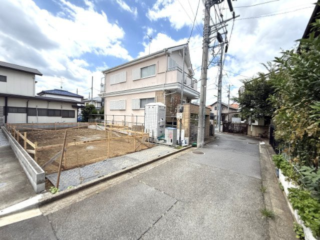 【外観】 | 【仲介手数料２６０万円が無料！】■祖師ヶ谷大蔵駅１４分■南庭■住宅性能評価６項目で最高評価■ＺＥＨ | 決算キャンペーン中！
家計応援サービスの限界に挑戦中！
詳細は「諸費用」欄をご確認下さい！
■祖師ヶ谷大蔵駅１４分
■住宅性能評価６項目で最高評価
■南庭あり
■ＺＥＨ水準
■モデルハウス内覧可