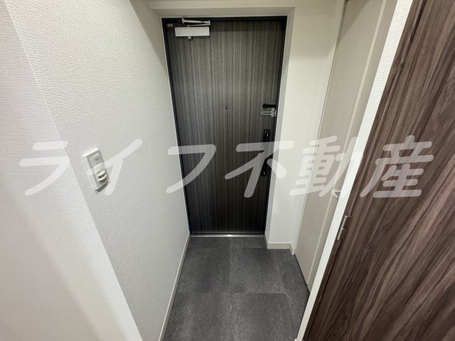 アドバンス大阪メルディアの玄関|落ち着いた玄関です