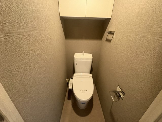 コンフォリア江坂広芝町のトイレ
