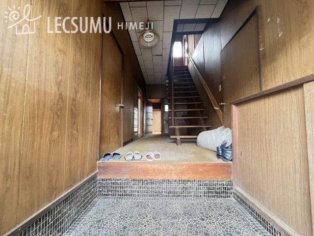 姫路市広畑区才/中古戸建の玄関