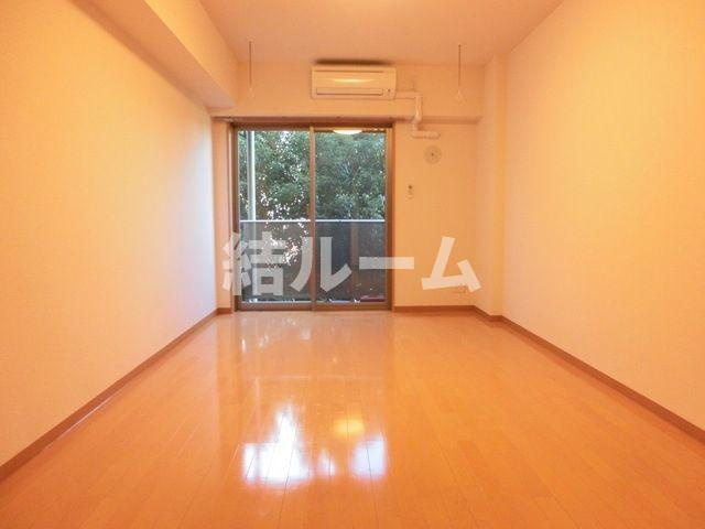 中野区大和町２丁目の賃貸マンションの居間・リビング