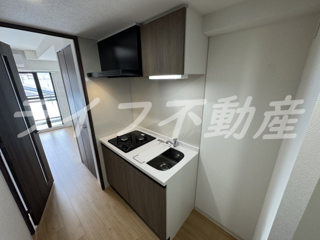 アドバンス大阪メルディアのキッチン|コンパクトなキッチンで掃除もラクラク