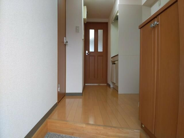 ヴィラ・アサノ宮原の玄関