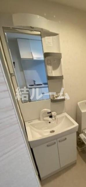 板橋区氷川町のアパートの洗面所