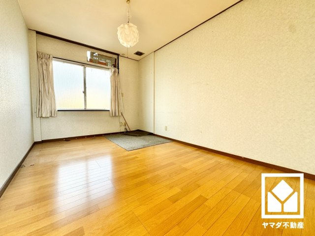 宇治市開町の洋室