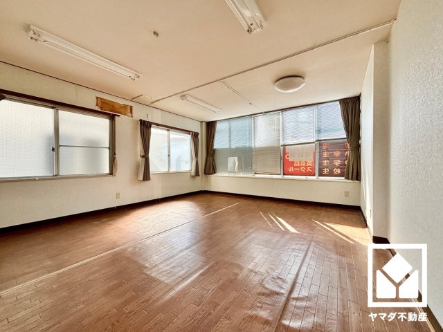 宇治市開町の居間・リビング