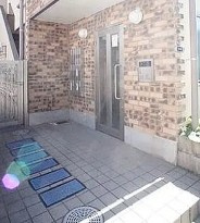 エスパースリュミエール赤羽西が丘のエントランス