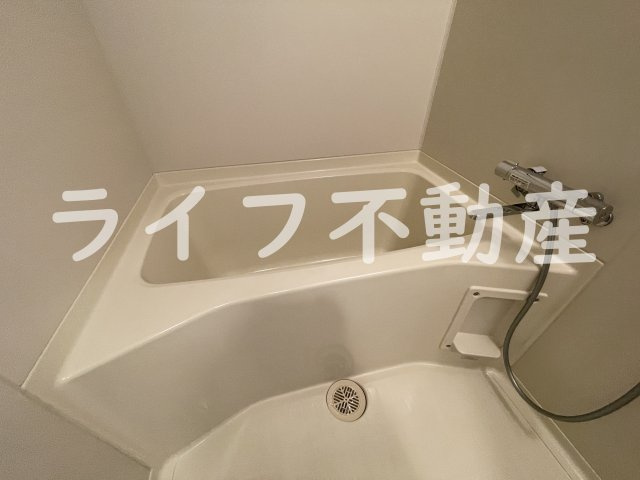 新深江池田マンションの浴室|コンパクトで使いやすいお風呂です