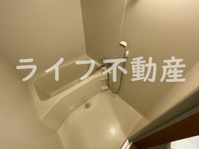 新深江池田マンションの浴室|ゆったり過ごせるお風呂です