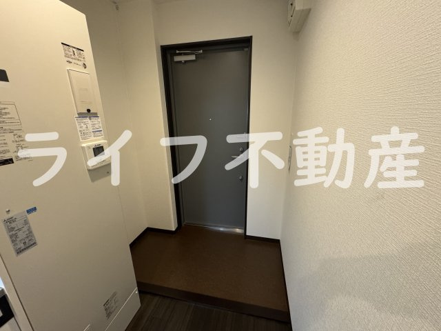ミワパラディ荒本西の玄関|シンプルで使いやすい玄関です