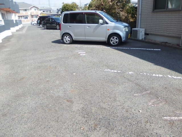 メゾンドゥ田園Ａの駐車場