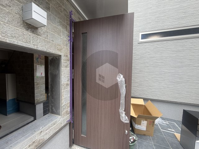フジパレス東花園駅北1番館のエントランス