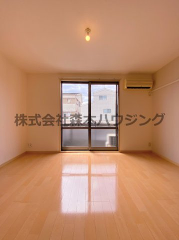 【洋室】 | 　シャーメゾン岡山B棟 | 家具の配置がしやすい洋室です