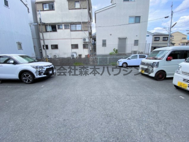 【駐車場】 | 　シャーメゾン岡山B棟 | 車をお持ちの方に嬉しい駐車場付きの物件です