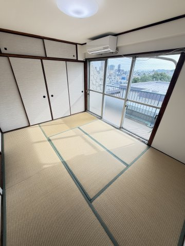 神戸市中央区北野町１丁目の賃貸マンションの居間・リビング