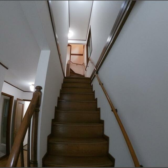 芦屋市竹園町の一戸建ての居間・リビング