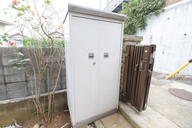 【その他共用部分】 | 東有馬2丁目戸建 | 物置きあります