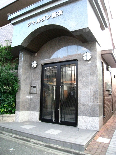ジャルダン新栄のエントランス|オートロック機能付