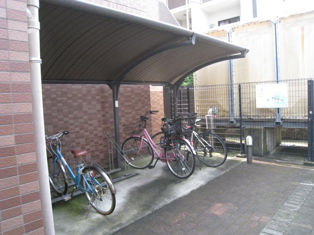 ジャルダン新栄の設備|自転車置き場