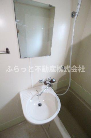 アーバンハイツⅢの洗面所|脱衣スペースもあります