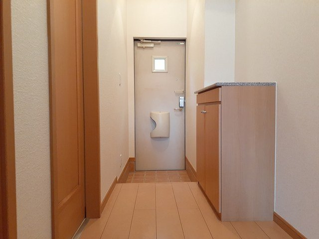 サンリットヒルの玄関
