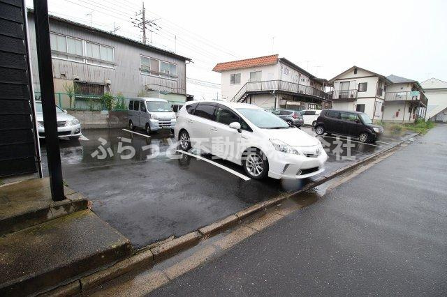 アーバンハイツⅢの駐車場|駐車場完備です