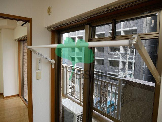 シティライフ博多駅南|室内干し用の物干しざおです