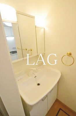 【洗面所】 | カーサ・フォンタナ | 独立洗面台です。