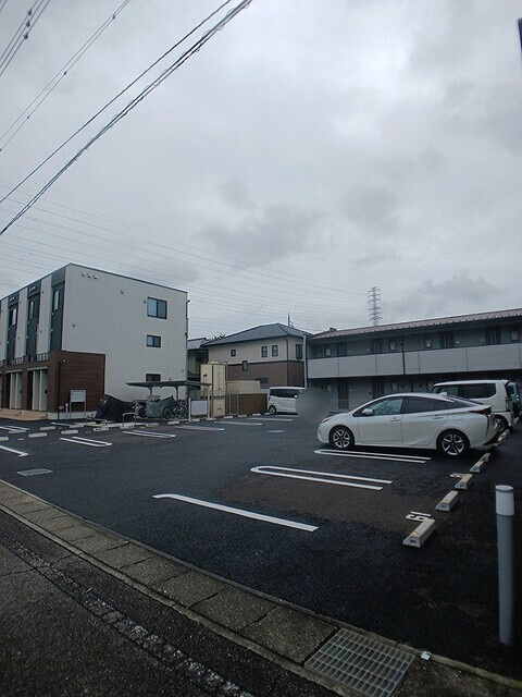 メゾンド　エクセルの駐車場