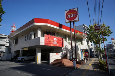 ガスト 板橋本町店まで850m